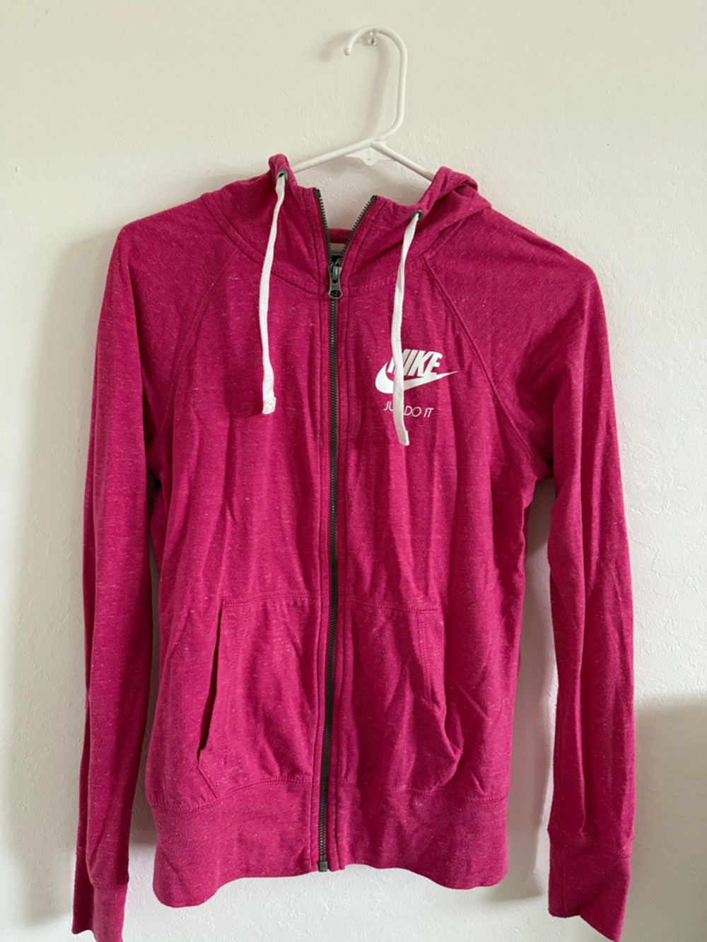 Nike Magenta Full‑Zip Hooded Jacket with White Logo